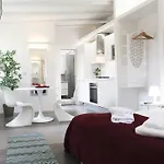 Bright&attractive studio in Trastevere